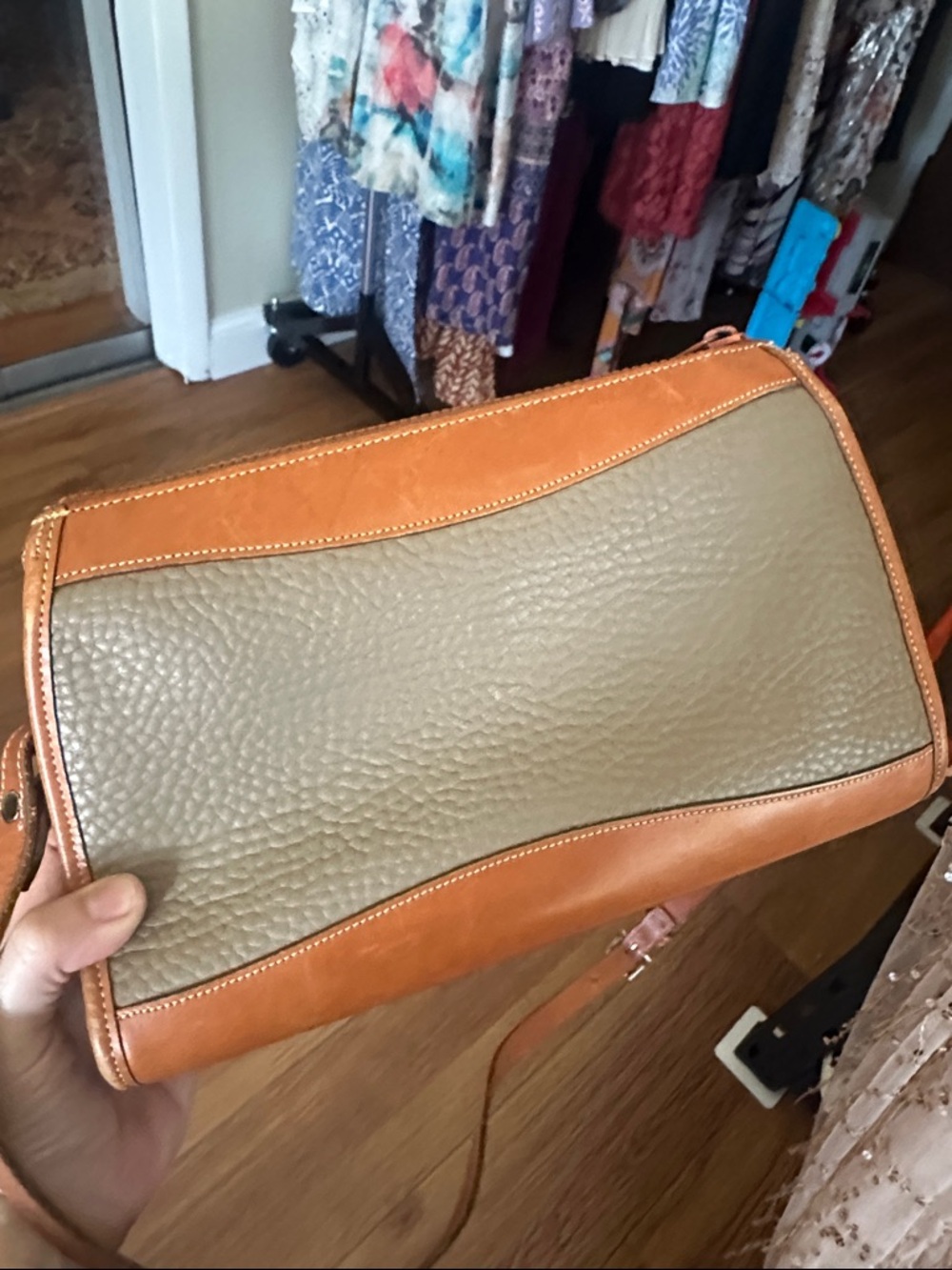 Vintage Dooney & Bourke Pebble Leather Crossbody Bag in Taupe & Brown - Picture 4 of 7